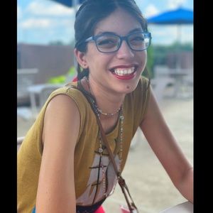 Meet your Posher, Hannah elizabeth